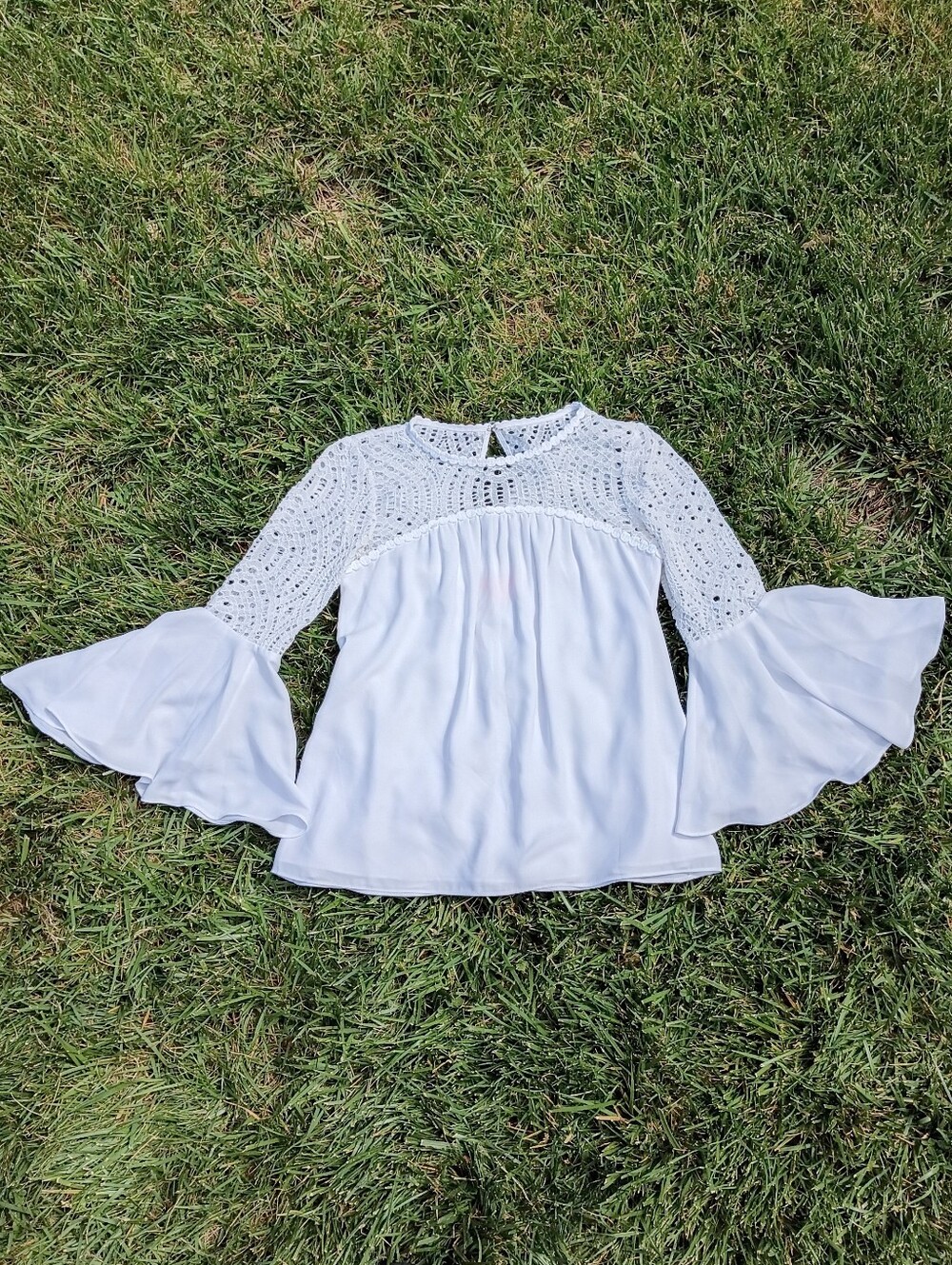 Lilly Pulitzer Fairycore White Lace Bell Sleeve Boho Peasant Blouse Size 2